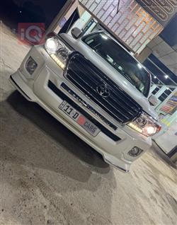 تۆیۆتا لاند کروزەر